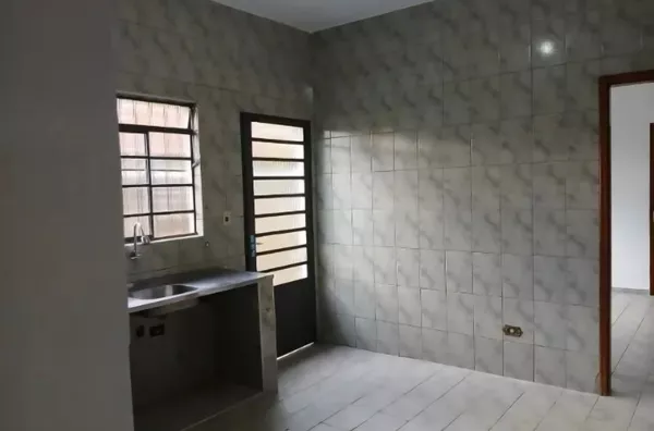 Casa com 2 quartos - 105m² - Foto 3
