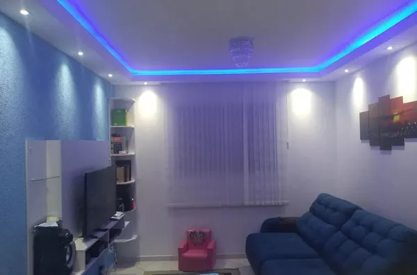 Casa com 2 dormitórios, sendo 1 suíte, 70m² - Foto 1