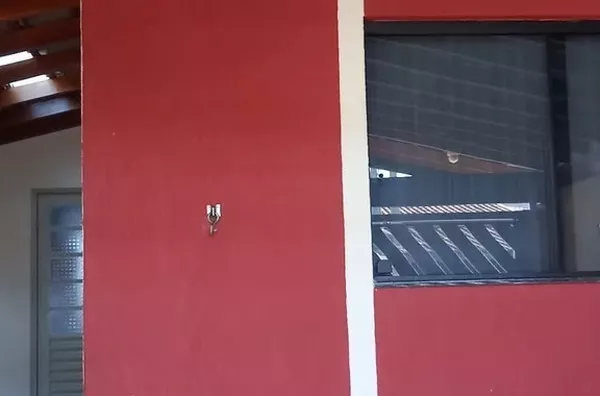 Casa com 2 dormitórios, sendo 1 suíte, 70m² - Foto 2