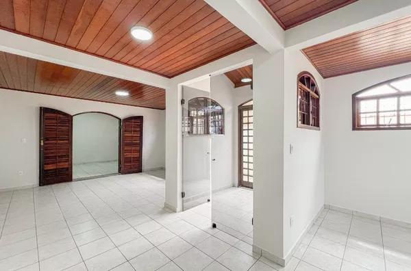 Sobrado com 3 dormitórios 186m² de área privativa - Vila Santa Isabel em Taubaté/SP - Foto 6