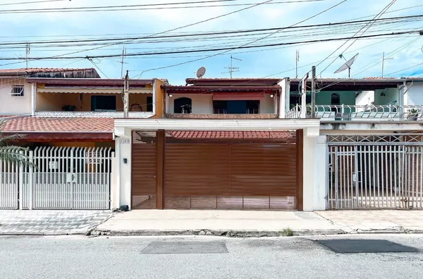 Sobrado com 3 dormitórios 186m² de área privativa - Vila Santa Isabel em Taubaté/SP - Foto 2