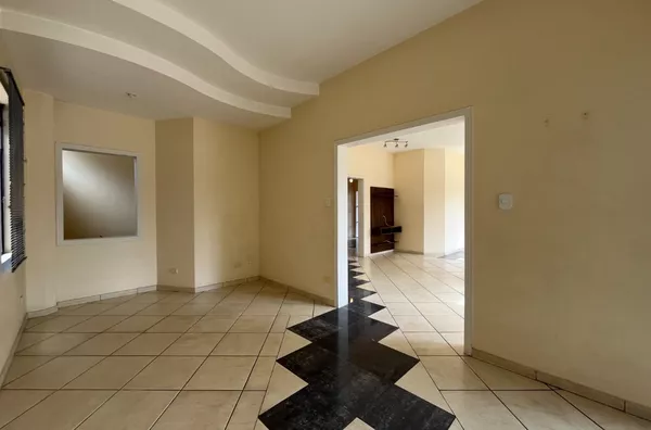 Casa tipo sobrado para venda, Taubaté Village, Taubaté-SP - Foto 4