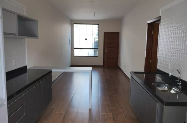 Casa com 2 quartos sendo 1 suíte (possui edícula) - 101m² - Foto 6