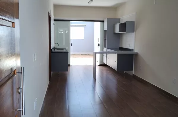 Casa com 2 quartos sendo 1 suíte (possui edícula) - 101m² - Foto 4