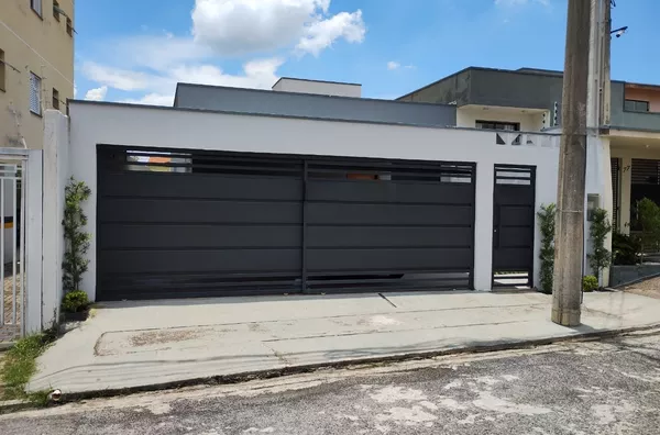 Casa com 2 quartos sendo 1 suíte (possui edícula) - 101m² - Foto 1