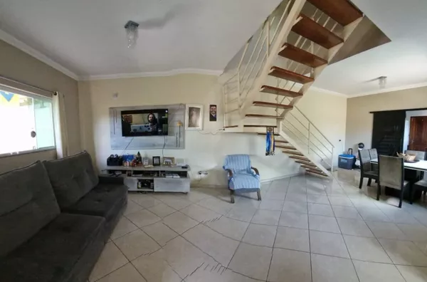 Sobrado á venda com 2 suítes. - Foto 3