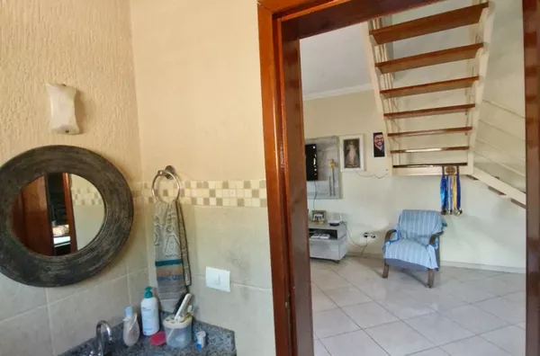 Sobrado á venda com 2 suítes. - Foto 5