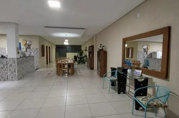 Casa com 2 quartos - 220m² - Foto 1