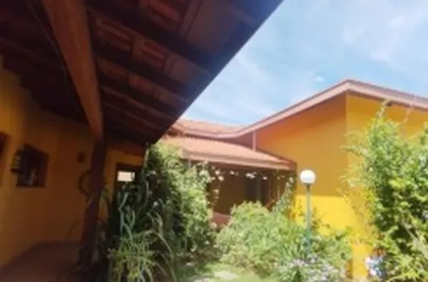 Casa a venda com 3 dormitórios- 220m² - Foto 1