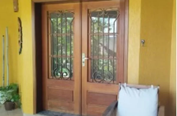 Casa a venda com 3 dormitórios- 220m² - Foto 3