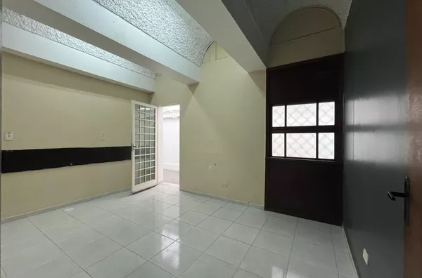 Casa comercial com 7 salas - 242m² - Foto 2