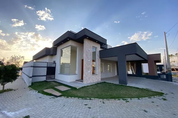 Casa com 3 quartos sendo 1 suíte - 159m² - Foto 1