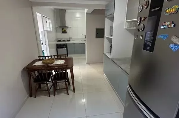 Casa 3 dormitórios, sendo 1 suíte, 166m² - Centro Taubaté - SP - Foto 2