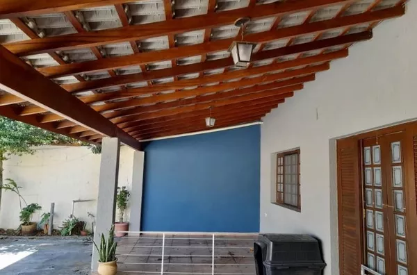 Casa com 3 quartos sendo 1 suíte - 240m² - Foto 1