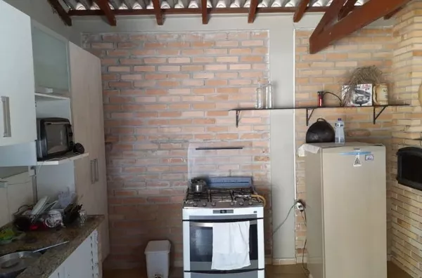 Casa com 3 quartos sendo 1 suíte - 240m² - Foto 6