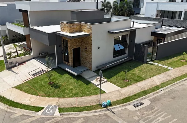 Casa 3 dormitórios, sendo 1 suíte, 141m² - Condomínio Cyrela Landscape, Loteamento Residencial Fazenda Casa Grande em Taubaté/SP - Foto 1