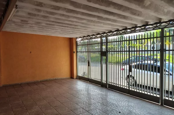 Casa com 4 quartos - 210m² - Foto 1