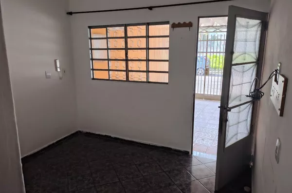 Casa com 4 quartos - 210m² - Foto 2