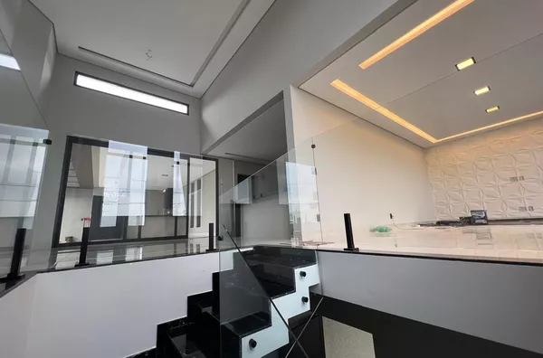 Sobrado com 3 suítes, 320m² de área privativa- Condomínio Santa Mônica, Parque Residencial Maria Elmira em Caçapava/SP - Foto 3