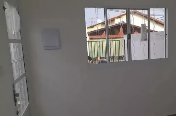 Casa com 2 dormitórios sendo 1 suíte 61m² - Foto 2