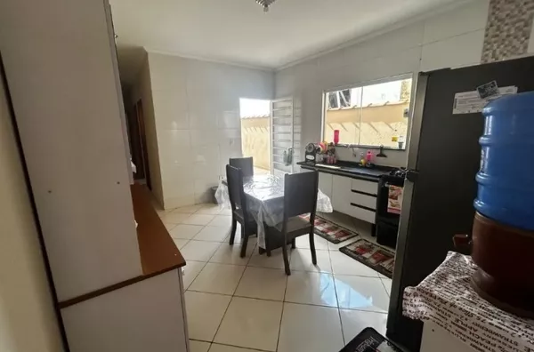 Casa com 2 dormitórios, sendo 1 suíte, 105m² - Foto 6