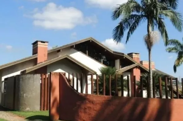 Casa com 3 quartos sendo 2 suítes - 350m² - Foto 3