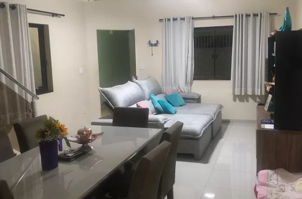 Casa com 4 quartos sendo 3 suítes - 220m² - Foto 1