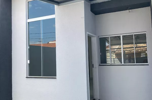 Casa para venda com 3 dormitórios sendo uma suíte. - Foto 1