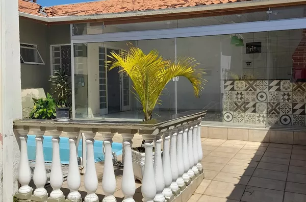 Casa para venda com 2 dormitórios sendo uma suíte. - Foto 1