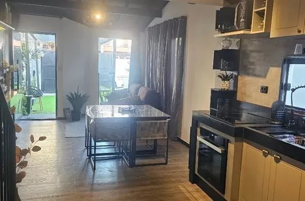 Sobrado com 4 dormitórios, sendo 3 suítes, 100m² de área privativa - Itaguá, em Ubatuba/SP - Foto 6