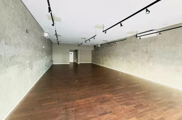Ponto comercial 180m² de área total - Centro em Taubaté/SP - Foto 1