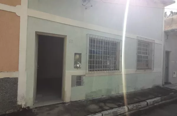 Casa com 2 dormitórios - 50m² - Foto 1
