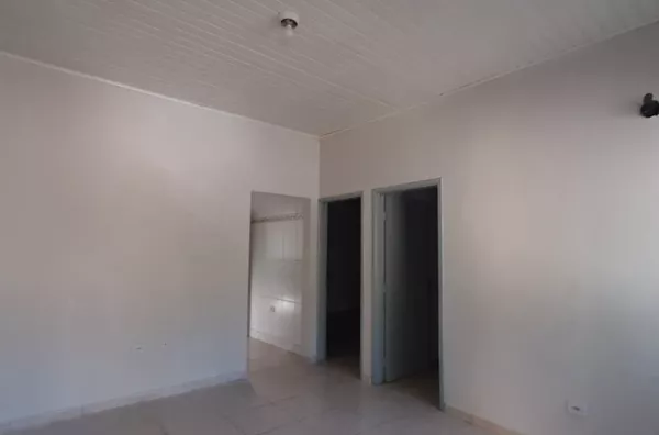 Casa com 2 dormitórios - 50m² - Foto 4
