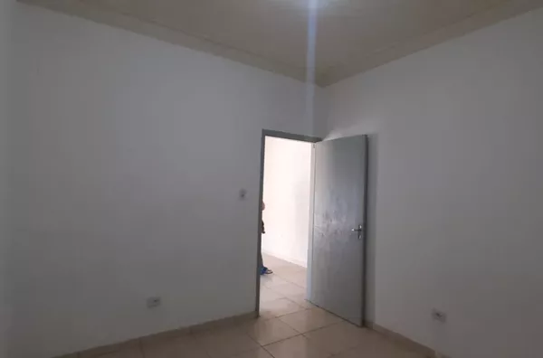 Casa com 2 dormitórios - 50m² - Foto 6