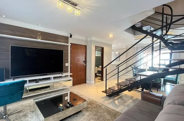 Sobrado com 3 dormitórios, sendo 1 suíte, 180m² - Foto 2