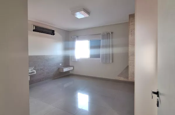 Casa com 3 quartos sendo 1suíte - 186m² - Foto 2