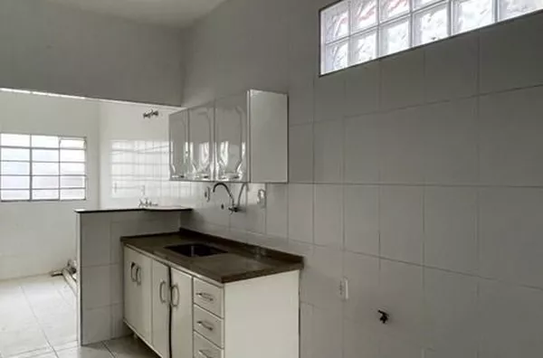 Casa com 2 quartos sendo 1 suíte - 130m² - Foto 6
