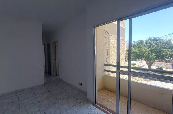 Apartamento com 3 dormitórios - 72m² - Foto 1