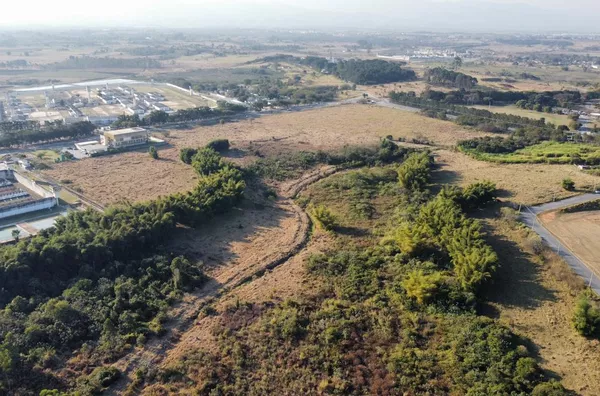 Terreno Industrial de 170.000m² - Parque Industrial do Una, Taubaté/SP. - Foto 1