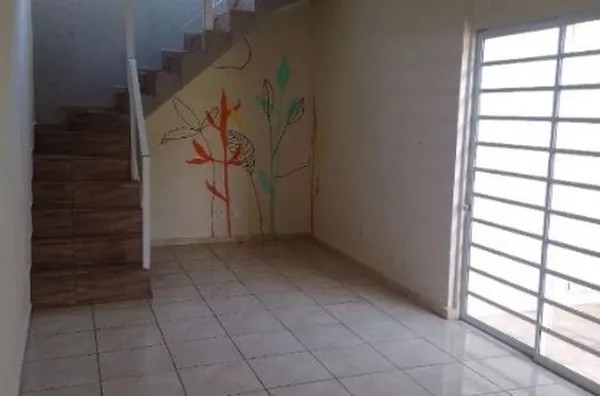 Sobrado com 3 dormitórios, sendo 1 suíte, 117m² - Foto 1