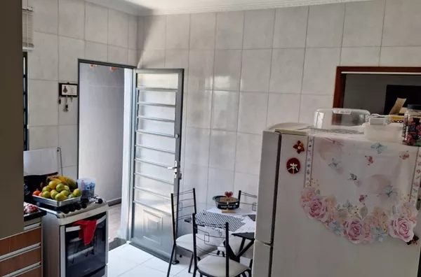 Casa com 3 dormitórios sendo 1 suíte no Bairro Novo Horizonte - Foto 5
