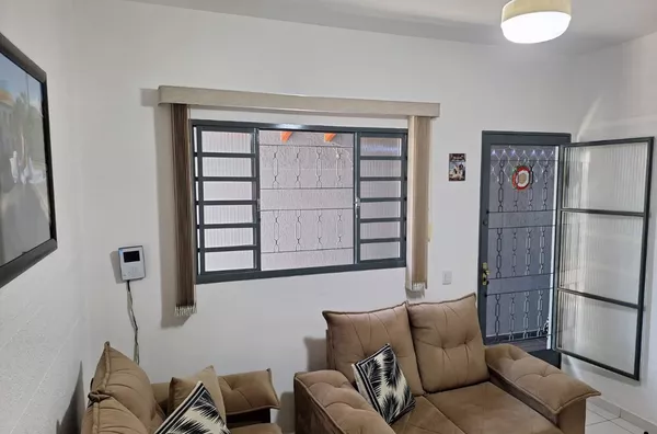 Casa com 3 dormitórios sendo 1 suíte no Bairro Novo Horizonte - Foto 4