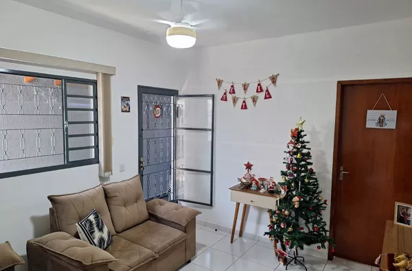 Casa com 3 dormitórios sendo 1 suíte no Bairro Novo Horizonte - Foto 1