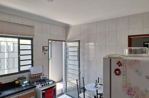 Casa com 3 dormitórios sendo 1 suíte no Bairro Novo Horizonte - Foto 6