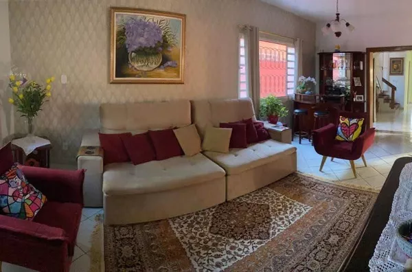 Casa com 3 suítes - 345m² - Foto 1