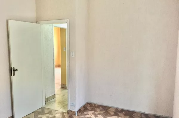 Casa com 2 dormitórios - 320m² - Foto 6