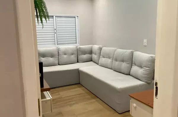 Casa com 4 dormitórios, sendo 1 suíte, 230m² - Foto 3