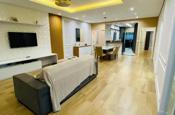 Casa com 4 dormitórios, sendo 1 suíte, 230m² - Foto 1