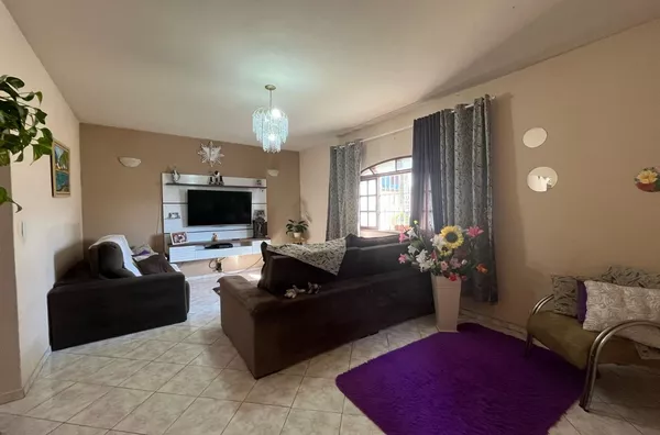 Casa com 3 quartos sendo 1 suíte 124m2 - Foto 1