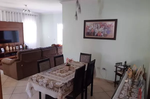 Sobrado com 4 dormitórios sendo 1 suíte 220m² - Foto 4